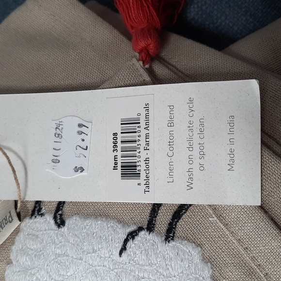 Table Cloth Farm Farmhouse Country Cow Pig Chicken Lamb Embroidered Linen Tassel - Picture 8 of 8